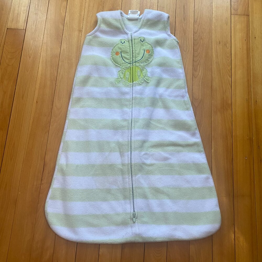 Halo Green & White Striped print Fleece Sleep sack w/ Frog design Size Small G4‎